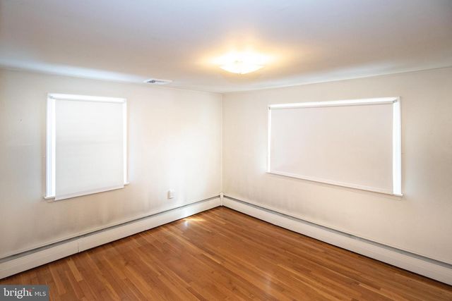 25 E TOWNSHIP LINE RD, Souderton, PA 18964