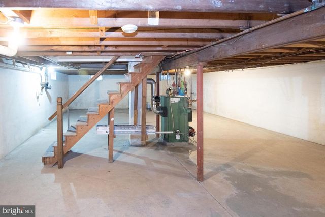 25 E TOWNSHIP LINE RD, Souderton, PA 18964