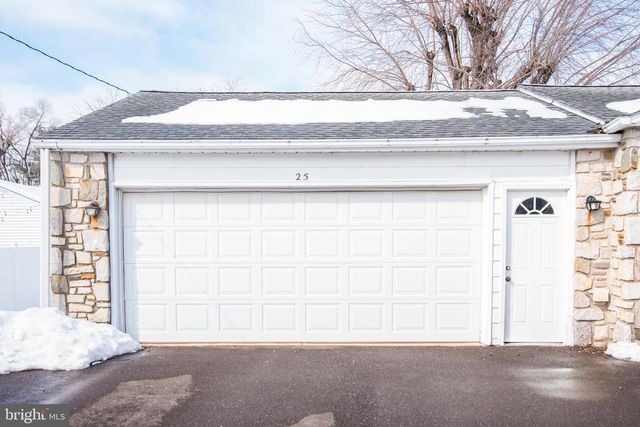 25 E TOWNSHIP LINE RD, Souderton, PA 18964