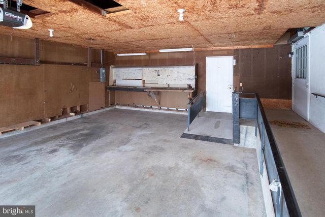 25 E TOWNSHIP LINE RD, Souderton, PA 18964