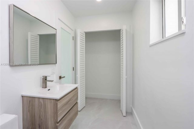 11001 SW 220th Street EFF, Miami, FL 33170