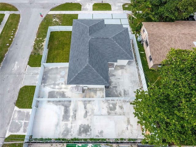 11001 SW 220th Street EFF, Miami, FL 33170