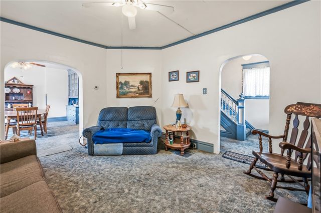 753 Spruce Ave, Sharon, PA 16146