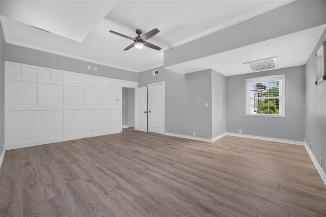 139 Laurel Cove W, Onalaska, TX 77360
