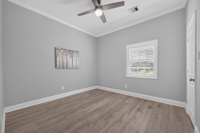 139 Laurel Cove W, Onalaska, TX 77360