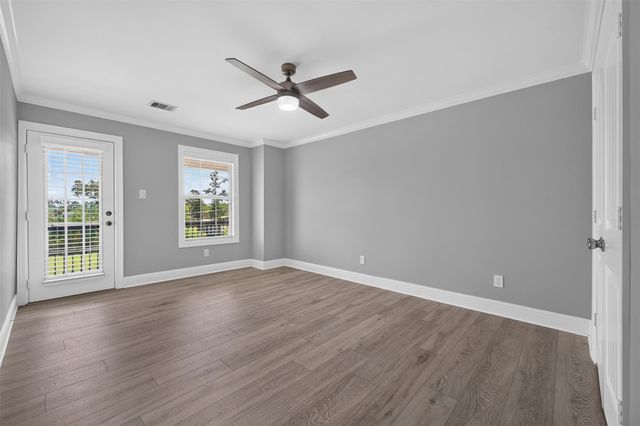 139 Laurel Cove W, Onalaska, TX 77360