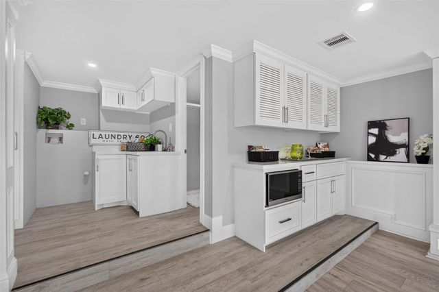 139 Laurel Cove W, Onalaska, TX 77360