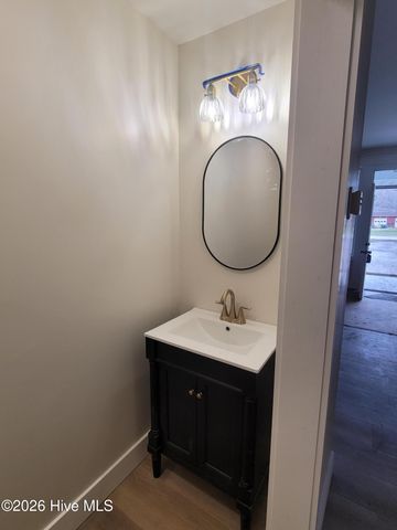 2220 Park Avenue, Newport, NC 28570