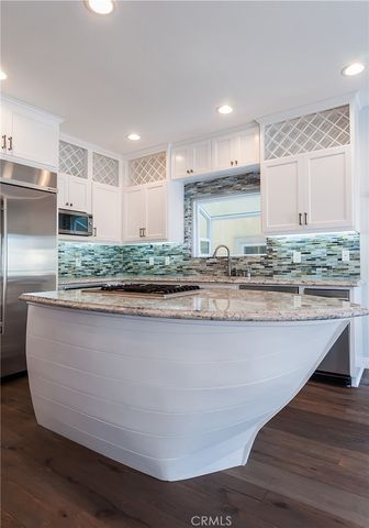 124 35th Street, Hermosa Beach, CA 90254