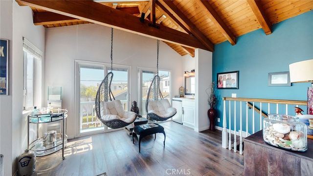 124 35th Street, Hermosa Beach, CA 90254