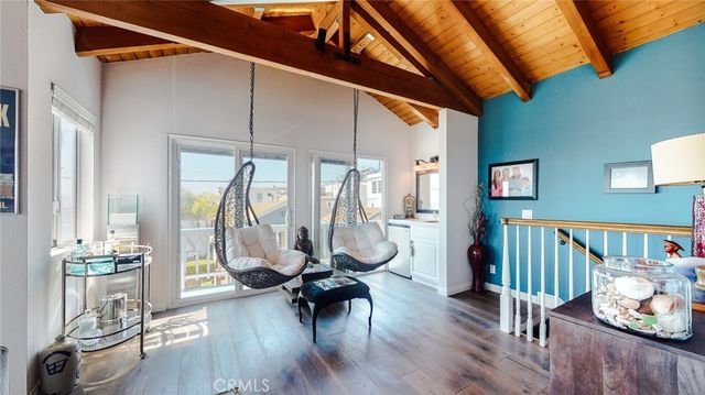 124 35th Street, Hermosa Beach, CA 90254