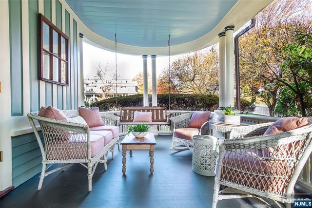 120 W Ridgewood Avenue, Ridgewood, NJ 07450