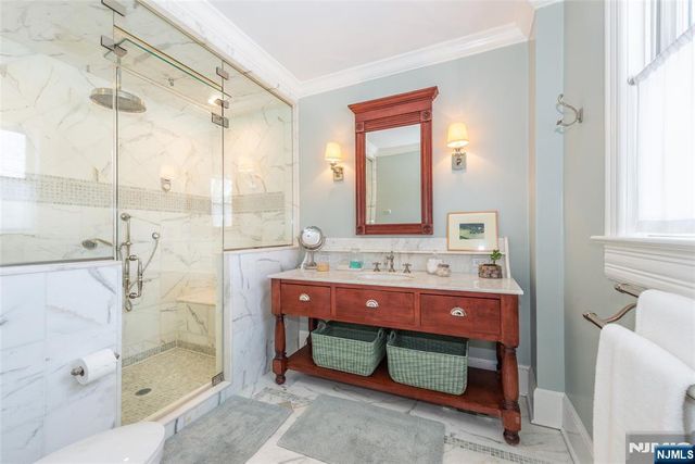 120 W Ridgewood Avenue, Ridgewood, NJ 07450