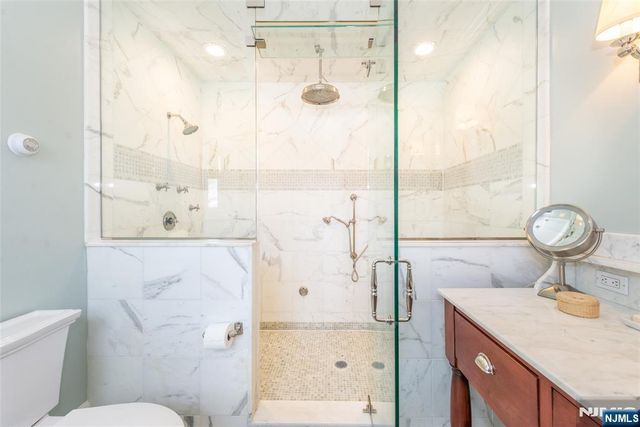 120 W Ridgewood Avenue, Ridgewood, NJ 07450