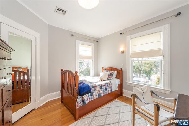 120 W Ridgewood Avenue, Ridgewood, NJ 07450