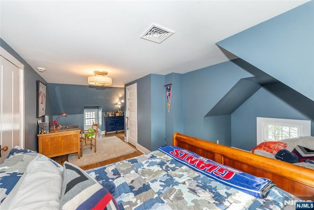 120 W Ridgewood Avenue, Ridgewood, NJ 07450