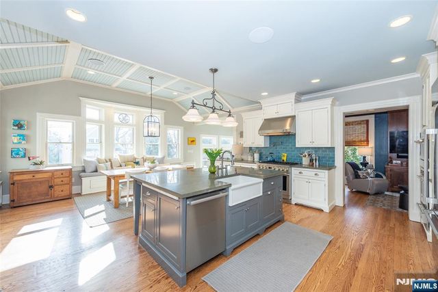 120 W Ridgewood Avenue, Ridgewood, NJ 07450