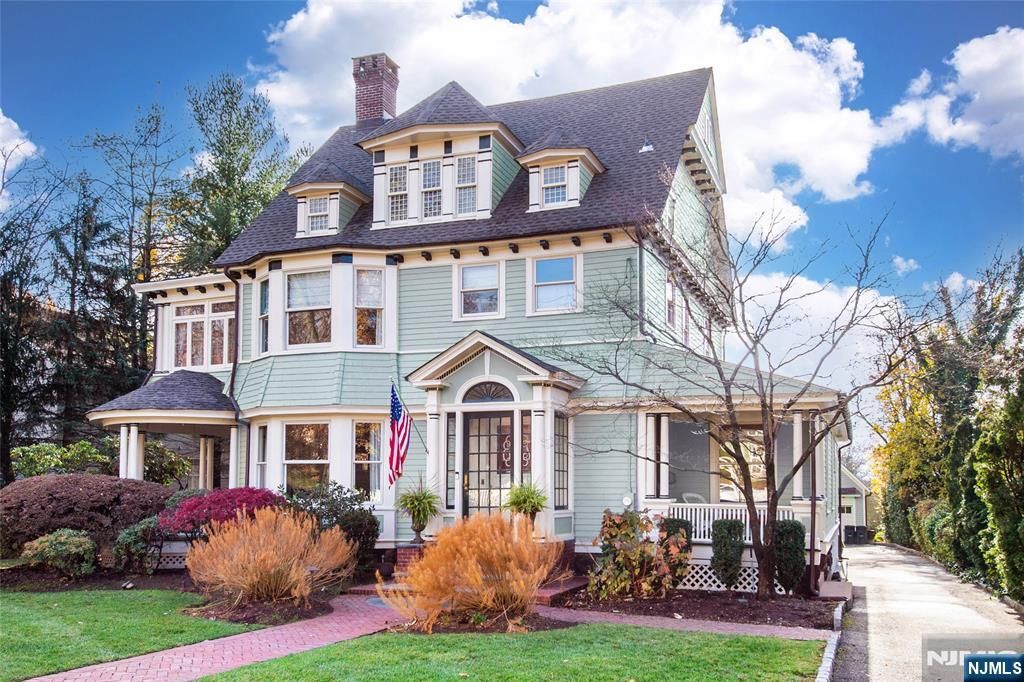 120 W Ridgewood Avenue, Ridgewood, NJ 07450