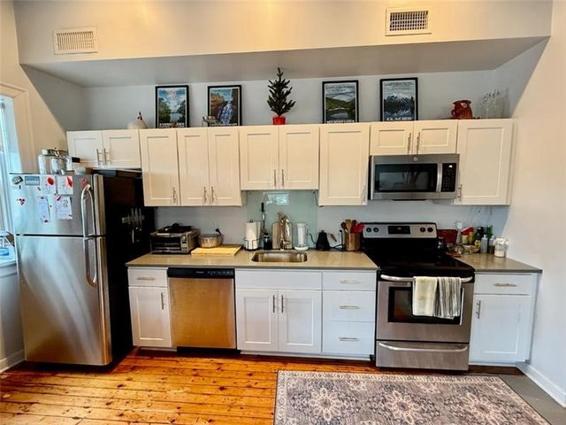 212 45th St 3B, Lawrenceville, PA 15201