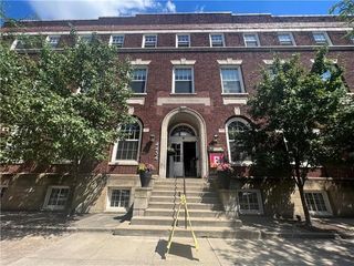 212 45th St 3B, Lawrenceville, PA 15201