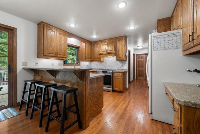 1744 IVES LANE, Suamico, WI 54173