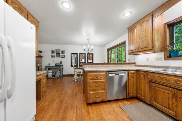 1744 IVES LANE, Suamico, WI 54173