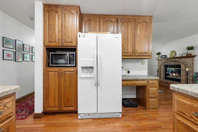 1744 IVES LANE, Suamico, WI 54173