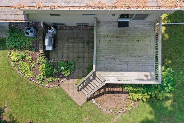 1744 IVES LANE, Suamico, WI 54173