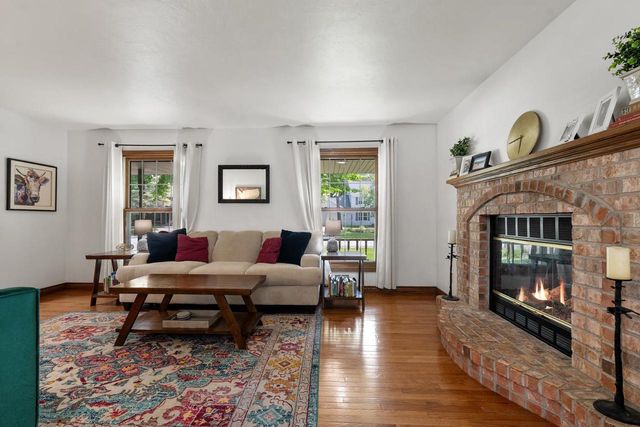 1744 IVES LANE, Suamico, WI 54173