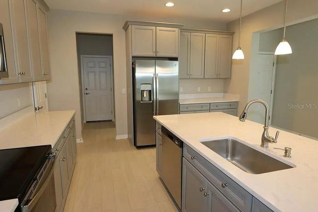 29897 SOUTHWELL LANE, Wesley Chapel, FL 33543