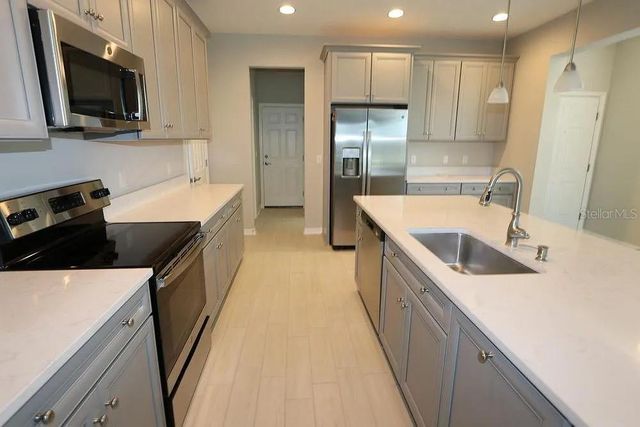 29897 SOUTHWELL LANE, Wesley Chapel, FL 33543
