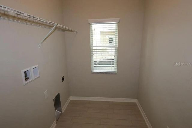 29897 SOUTHWELL LANE, Wesley Chapel, FL 33543