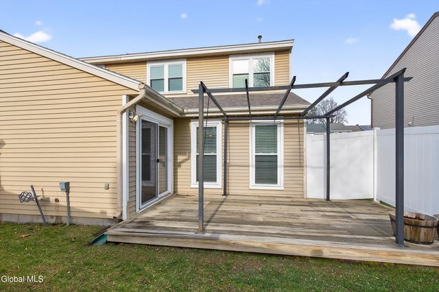 79 Meadowlark Drive, Cohoes, NY 12047