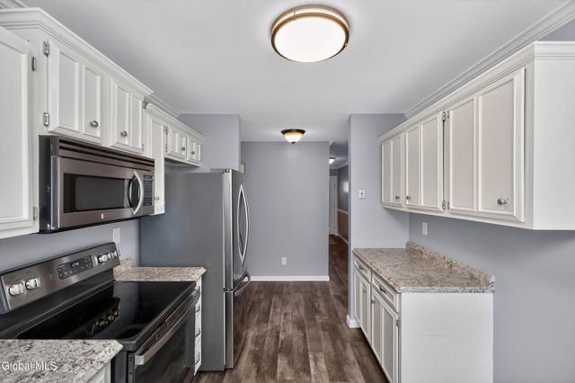 79 Meadowlark Drive, Cohoes, NY 12047