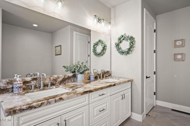 390 Angelina Circle, Wellington, NV 89444