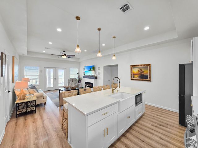 810 Casa Drive, Crystal Beach, TX 77650