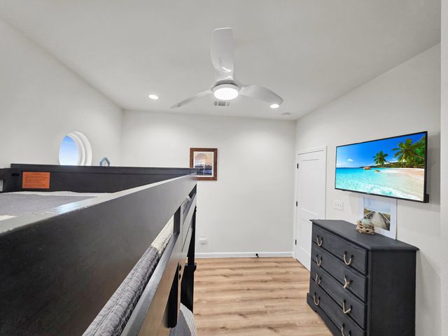 810 Casa Drive, Crystal Beach, TX 77650