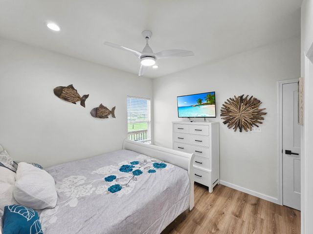 810 Casa Drive, Crystal Beach, TX 77650