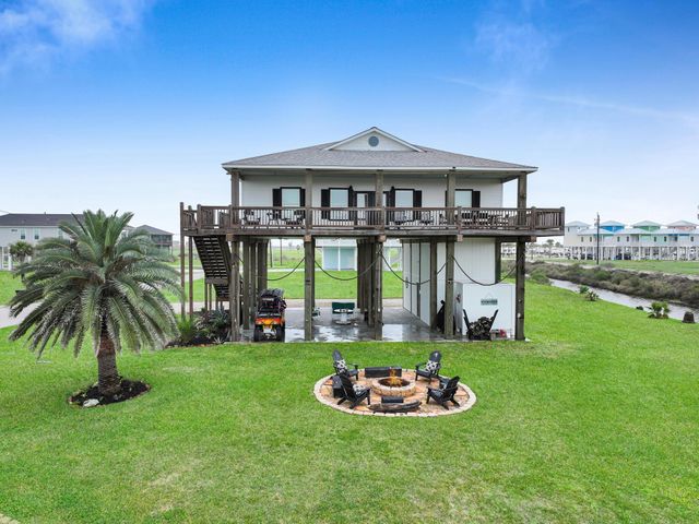 810 Casa Drive, Crystal Beach, TX 77650