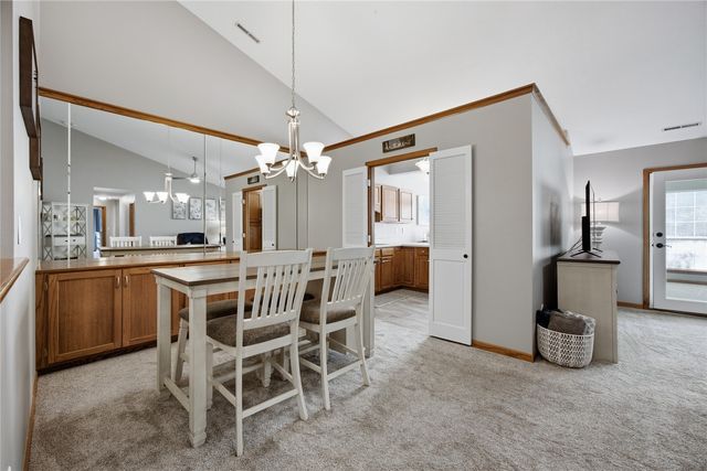 4730 Westchester Drive NE C, Cedar Rapids, IA 52402