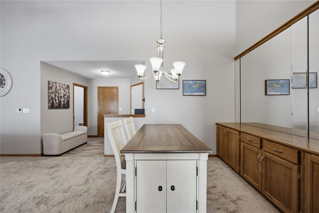 4730 Westchester Drive NE C, Cedar Rapids, IA 52402
