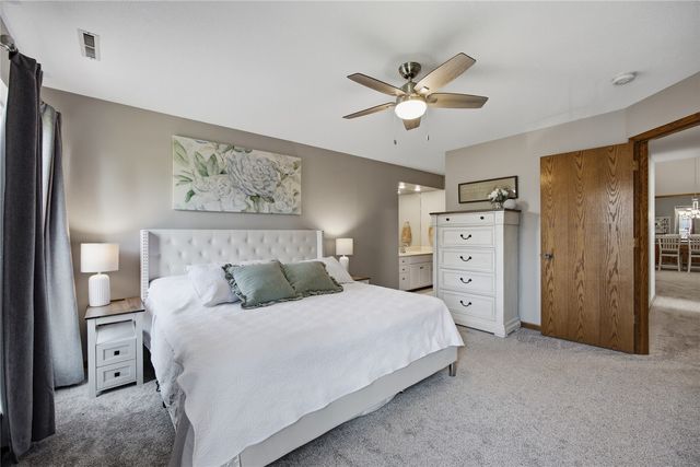4730 Westchester Drive NE C, Cedar Rapids, IA 52402
