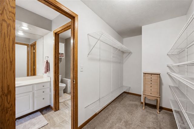 4730 Westchester Drive NE C, Cedar Rapids, IA 52402