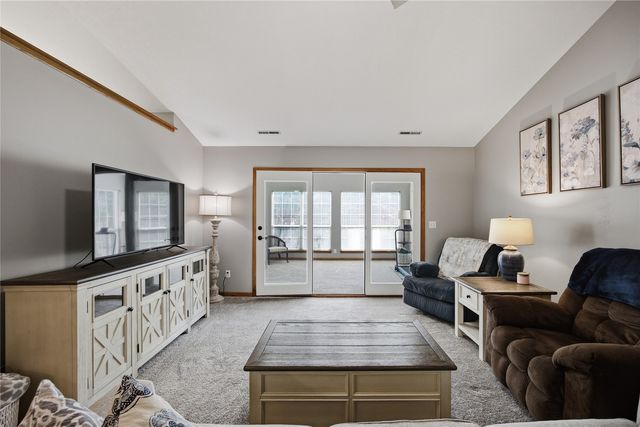 4730 Westchester Drive NE C, Cedar Rapids, IA 52402