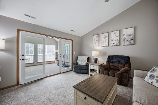 4730 Westchester Drive NE C, Cedar Rapids, IA 52402