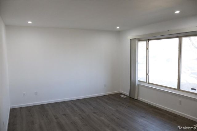 33359 Mccoy Drive, Sterling Heights, MI 48312