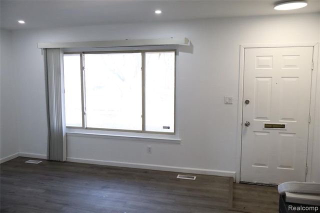 33359 Mccoy Drive, Sterling Heights, MI 48312