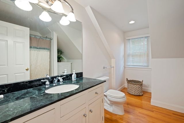 602 Putnam Ave, Barnstable, MA 02635