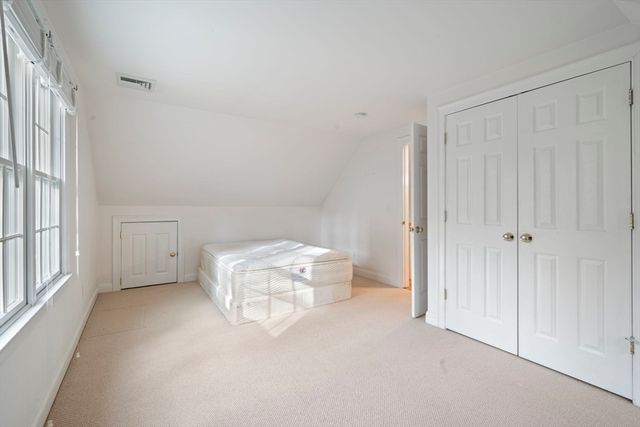 602 Putnam Ave, Barnstable, MA 02635