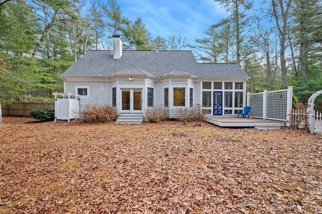 602 Putnam Ave, Barnstable, MA 02635